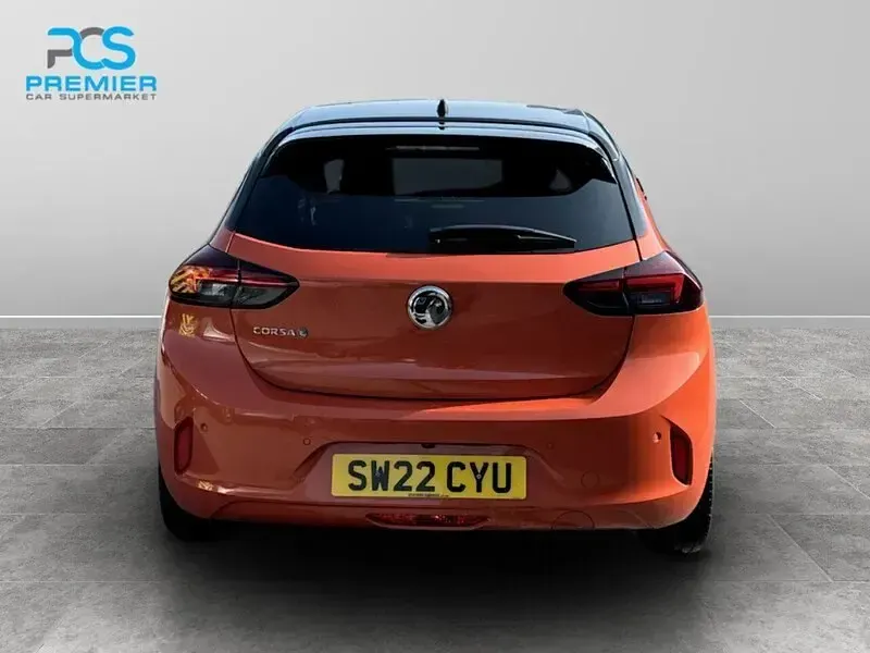 Second-hand Vauxhall Corsa-e Elite 100 kW (136 CP) 2022 Portocaliu Hatchback