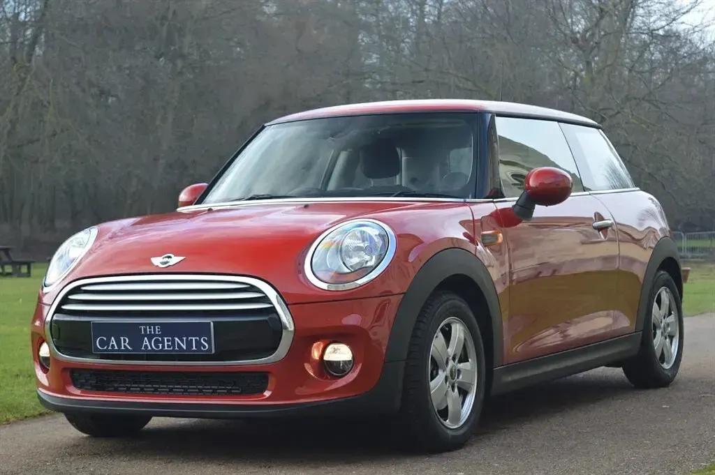 Used Mini Cooper Pepper 134 HP (98 kW) 2014 Red Hatchback