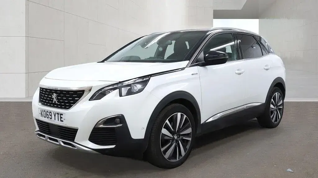 Used Peugeot 3008 Premium 130 HP (95 kW) 2020 White SUV
