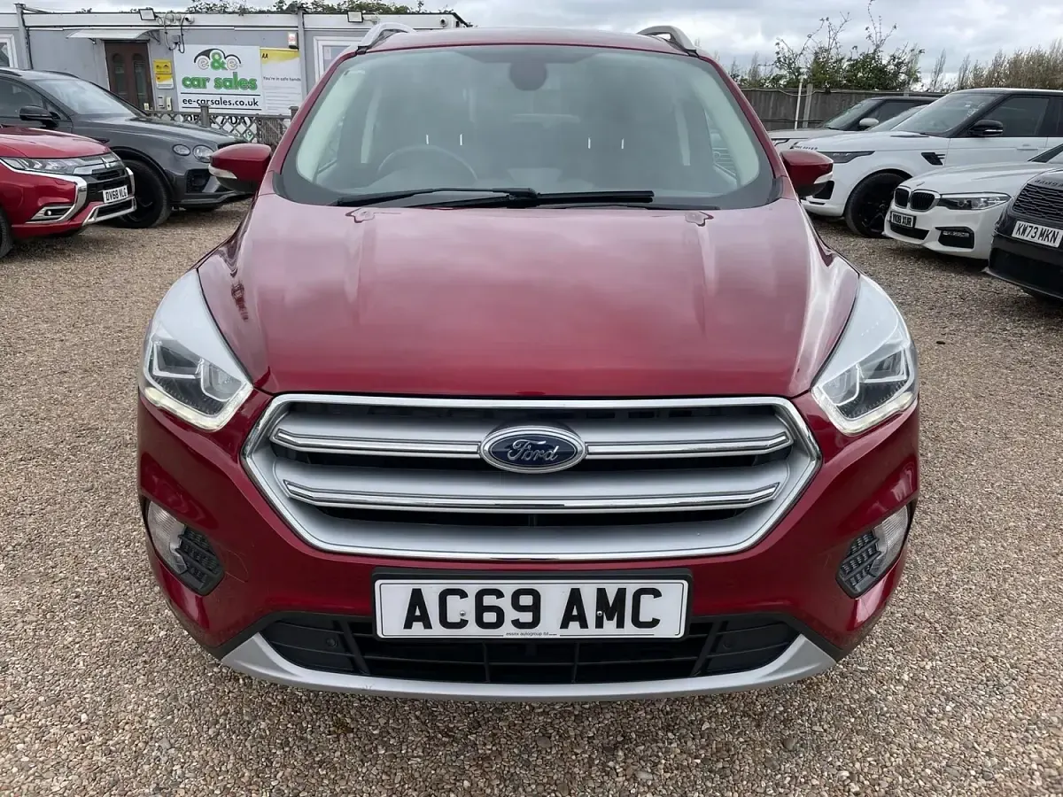 Used Ford Kuga Titanium 120 HP (88 kW) 2019 Red SUV