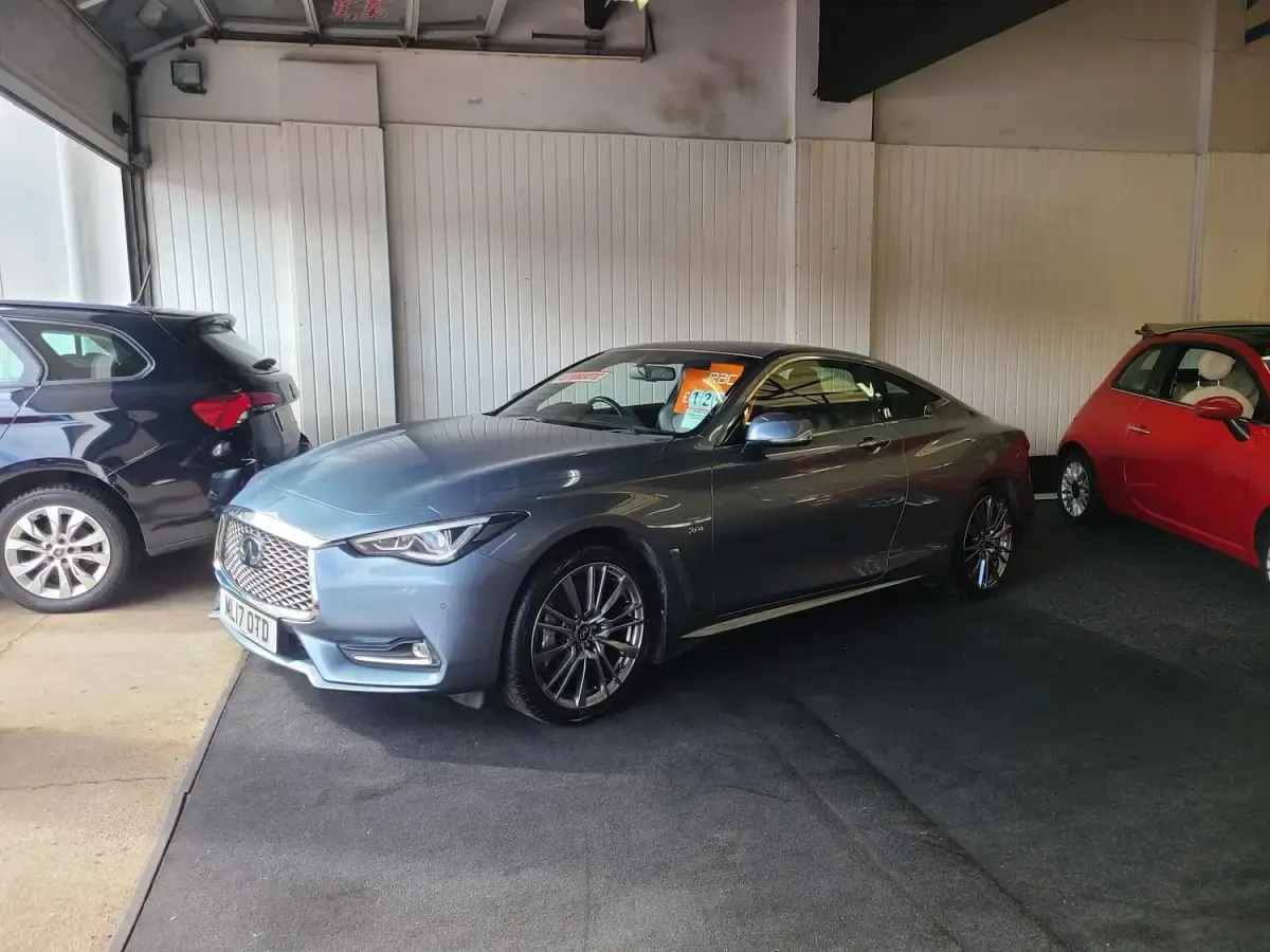Used Infiniti Q60 Sport Tech 211 HP (155 kW) 2017 Blue Coupe