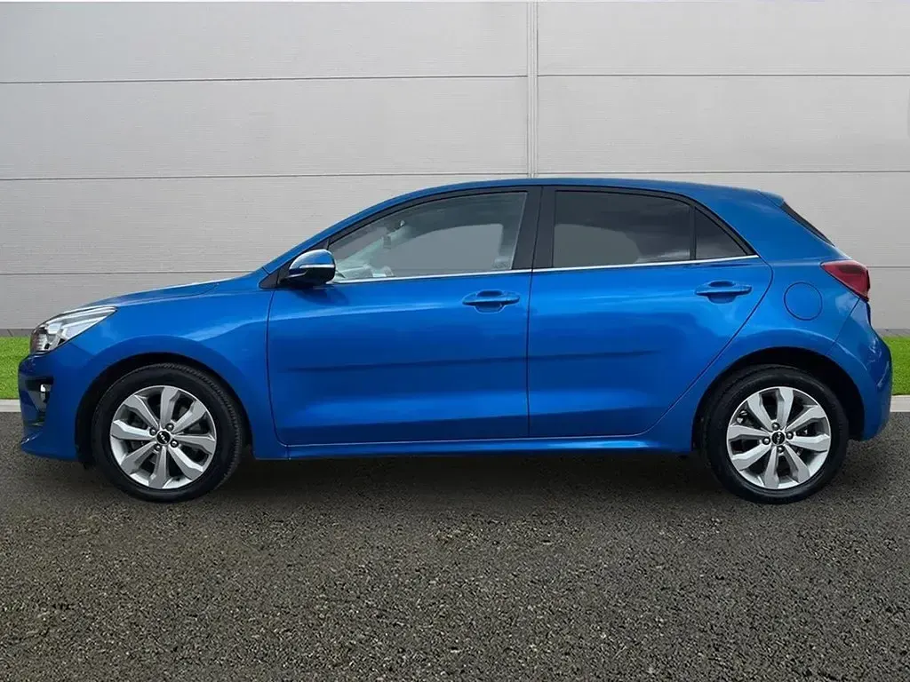Used Kia Rio 120 HP (88 kW) 2022 Blue Hatchback