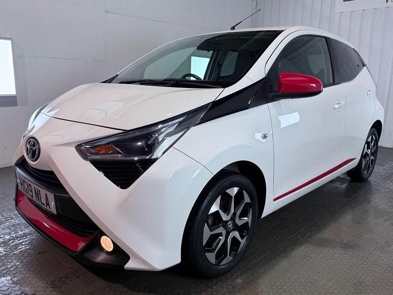 Begagnad Toyota Aygo Trend 71 HK (52 kW) 2019 Vit Halvkombi