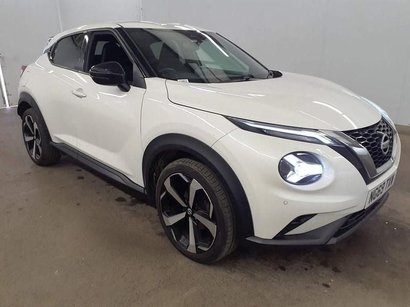 Used Nissan Juke N-Connecta 117 HP (86 kW) 2019 White SUV