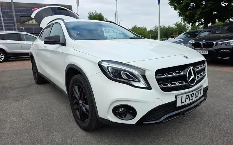 Used Mercedes GLA180 Urban 122 HP (89 kW) 2019 SUV