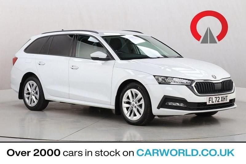 Used Skoda Octavia SE Technology 204 HP (150 kW) 2022 White Estate