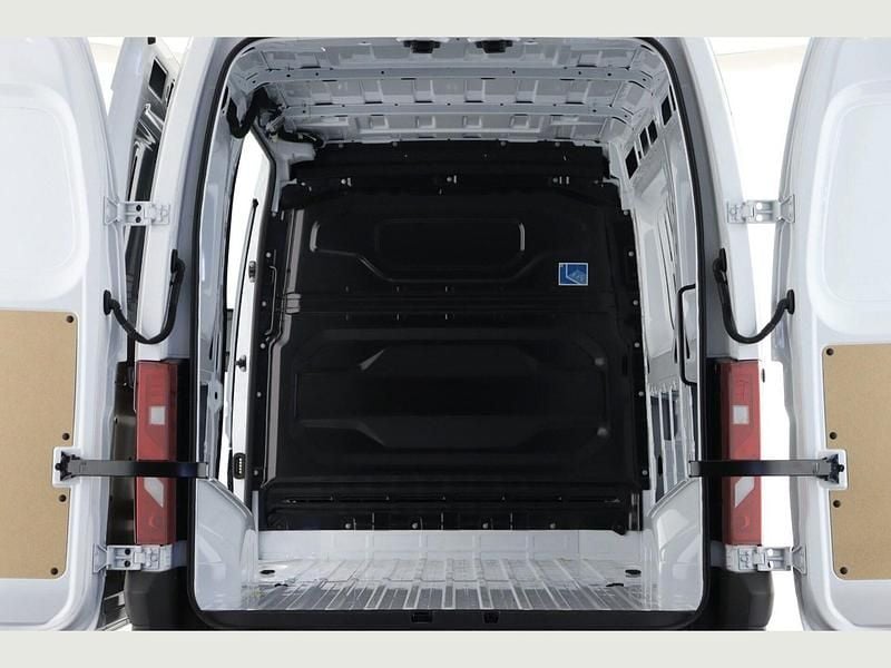 New Renault Master 2026 White MPV