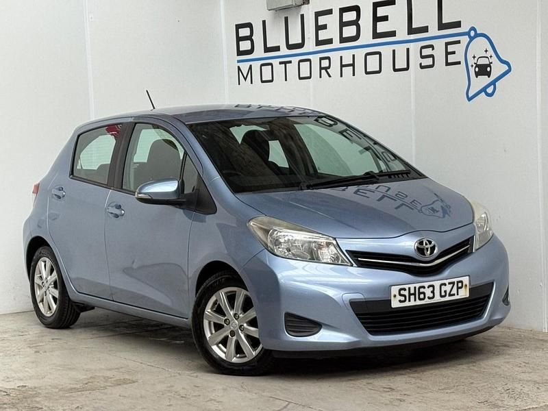 Blue Used 2013 Toyota Yaris Hatchback | £4,000 (Good price) - Image 1/3