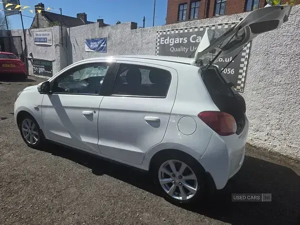 Used Mitsubishi Mirage 79 HP (58 kW) 2016 White Hatchback