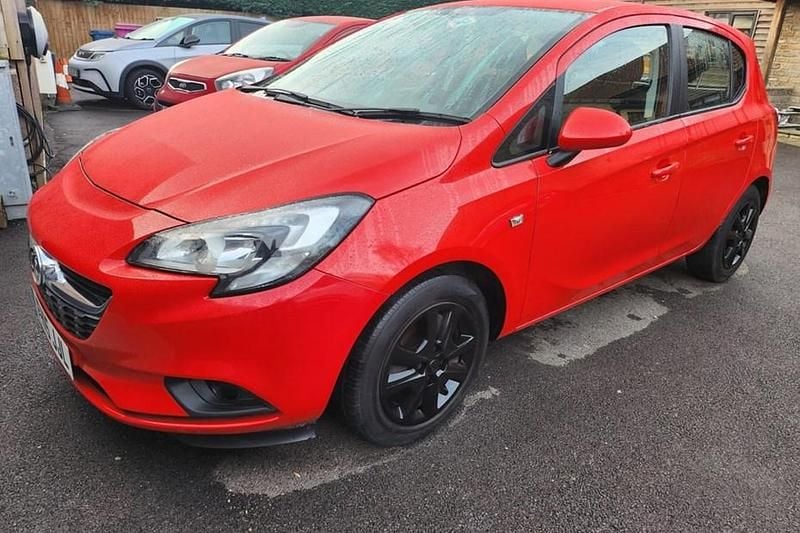 Used Vauxhall Corsa Design Edition 95 HP (69 kW) 2015 Red Hatchback
