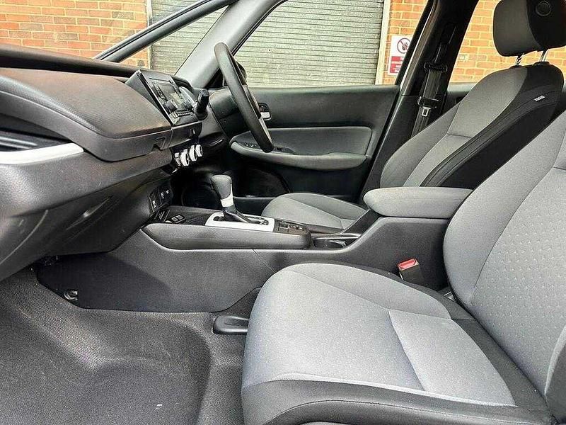 Used Honda Jazz Hybrid 109 HP (80 kW) 2021 White Hatchback