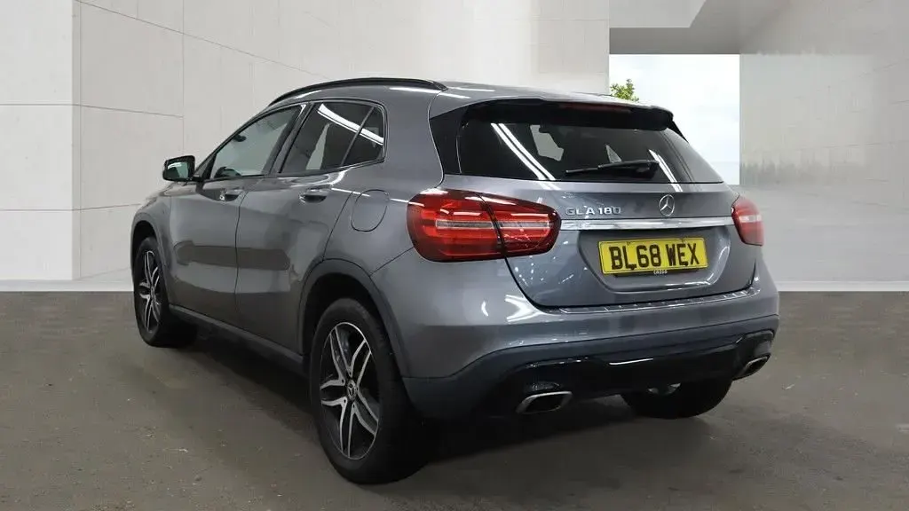 Used Mercedes GLA180 Urban 122 HP (89 kW) 2019 Grey SUV