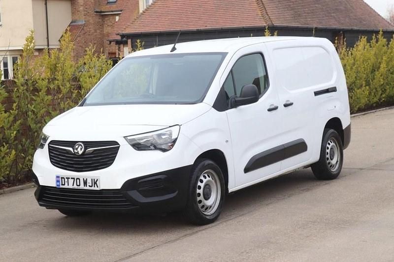 Used Vauxhall Combo 100 HP (73 kW) 2021 White Van
