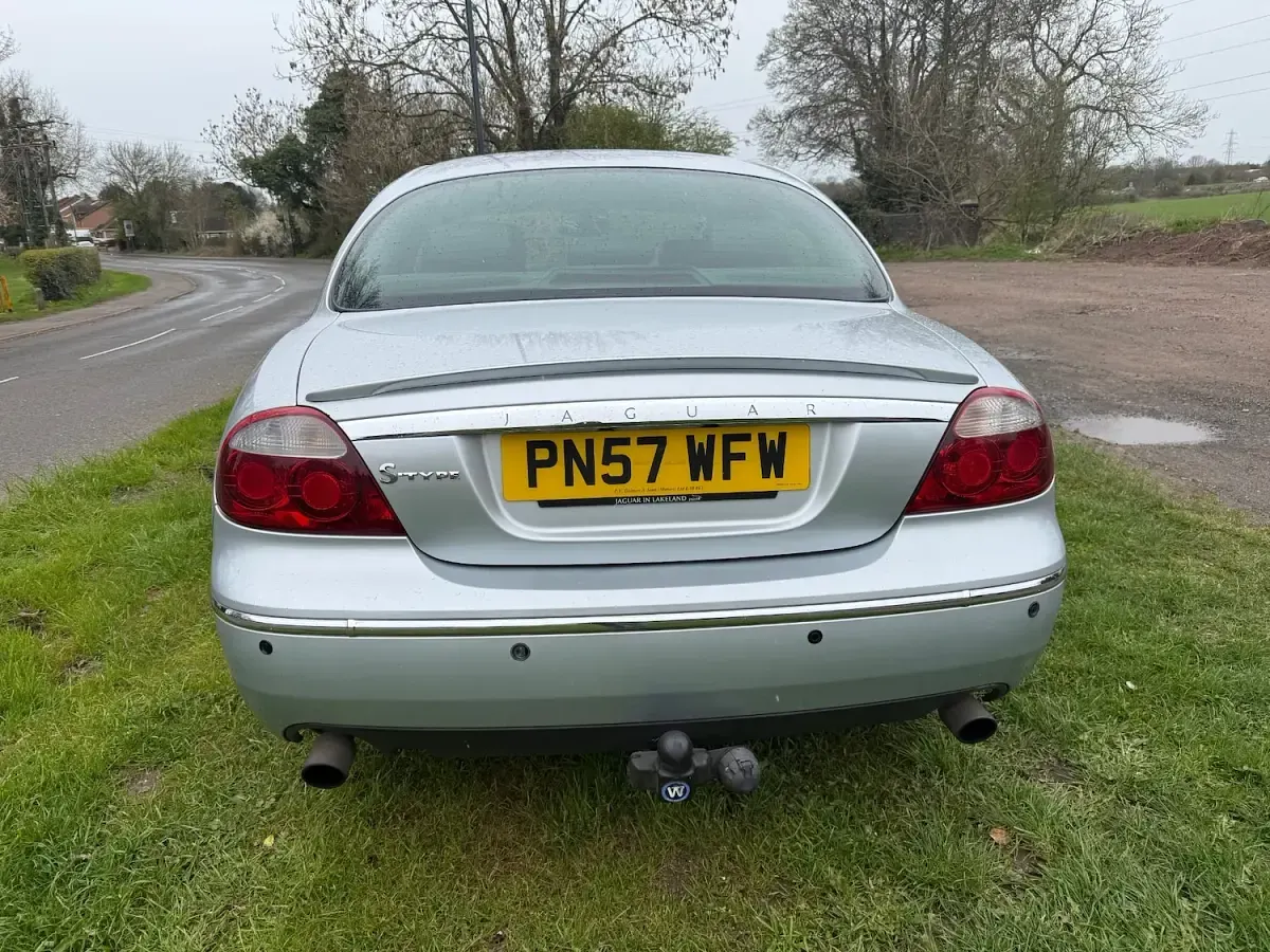 Used Jaguar S-Type SE 207 HP (152 kW) 2007 Silver Sedan