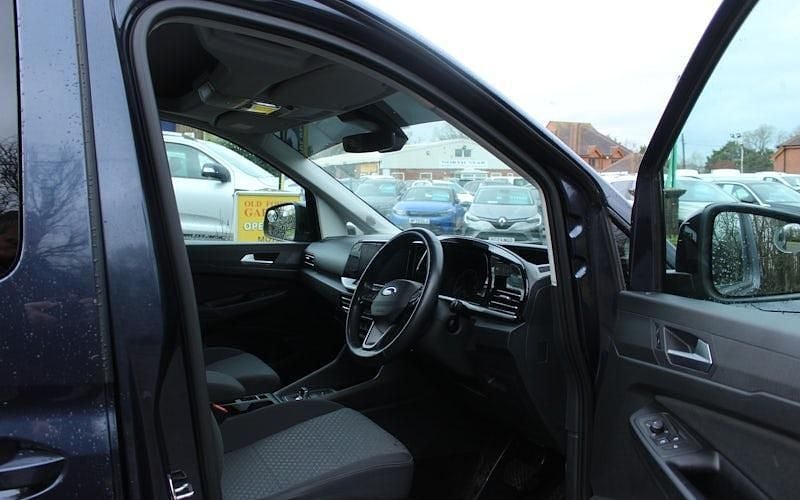 Used Ford Tourneo Connect Titanium 122 HP (89 kW) 2025 MPV