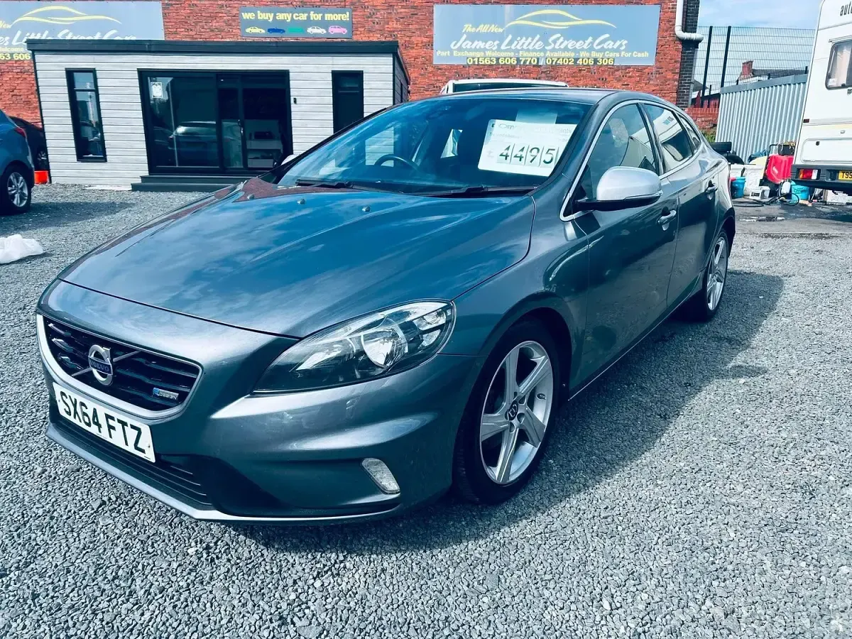 Used Volvo V40 R-Design 115 HP (84 kW) 2014 Grey Hatchback