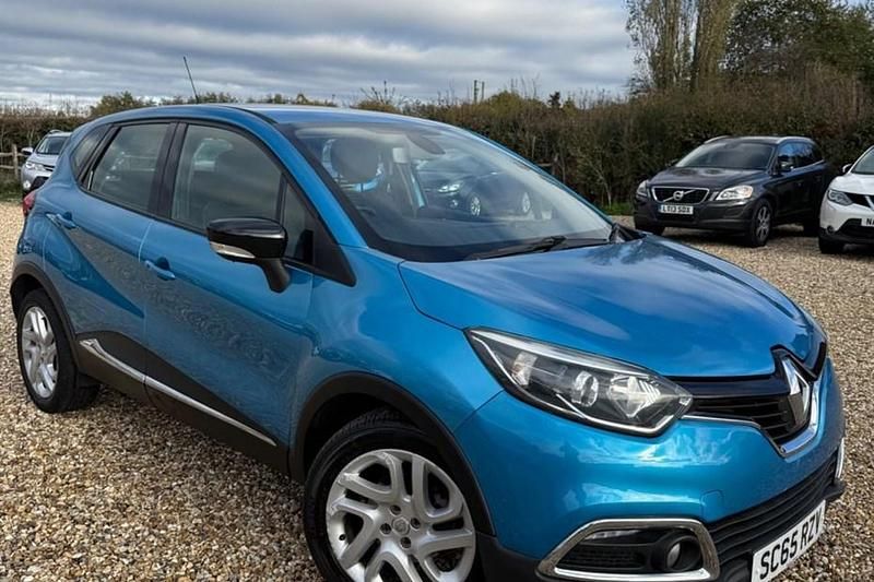 Blue Used 2015 Renault Captur Dynamique SUV | £4,695 (Fair price) - Image 1/1
