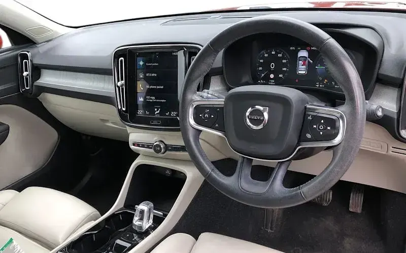 Usado Volvo XC40 Inscription 262 CV (192 kW) 2021 Rojo SUV