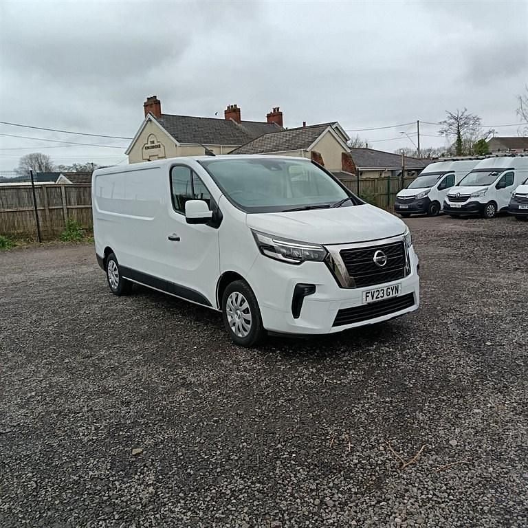 Used Nissan Primastar Acenta 110 HP (80 kW) 2023 White MPV