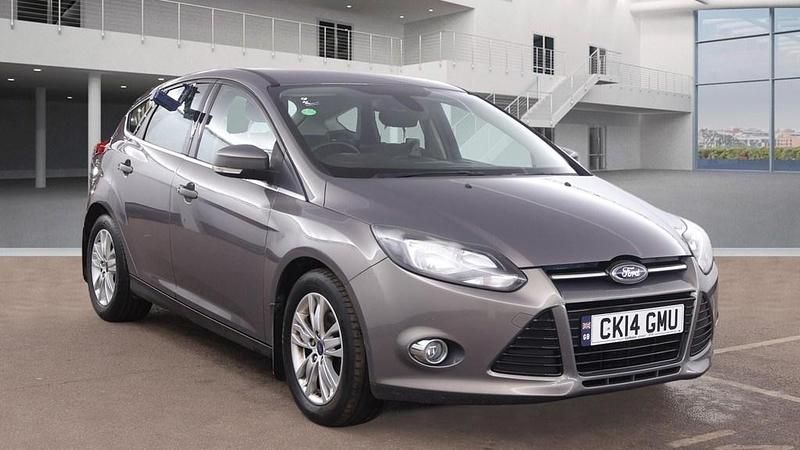Used Ford Focus Titanium 115 HP (84 kW) 2014 Brown Hatchback