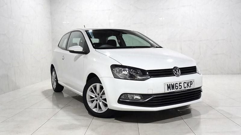 Used VW Polo SE 90 HP (66 kW) 2015 White Hatchback