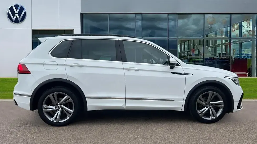 Used VW Tiguan R-line Edition 150 HP (110 kW) 2023 White SUV