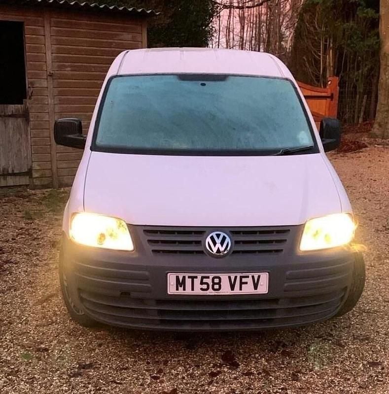 White Used 2009 VW Caddy Maxi MPV | £4,000 (Good price) - Image 1/1
