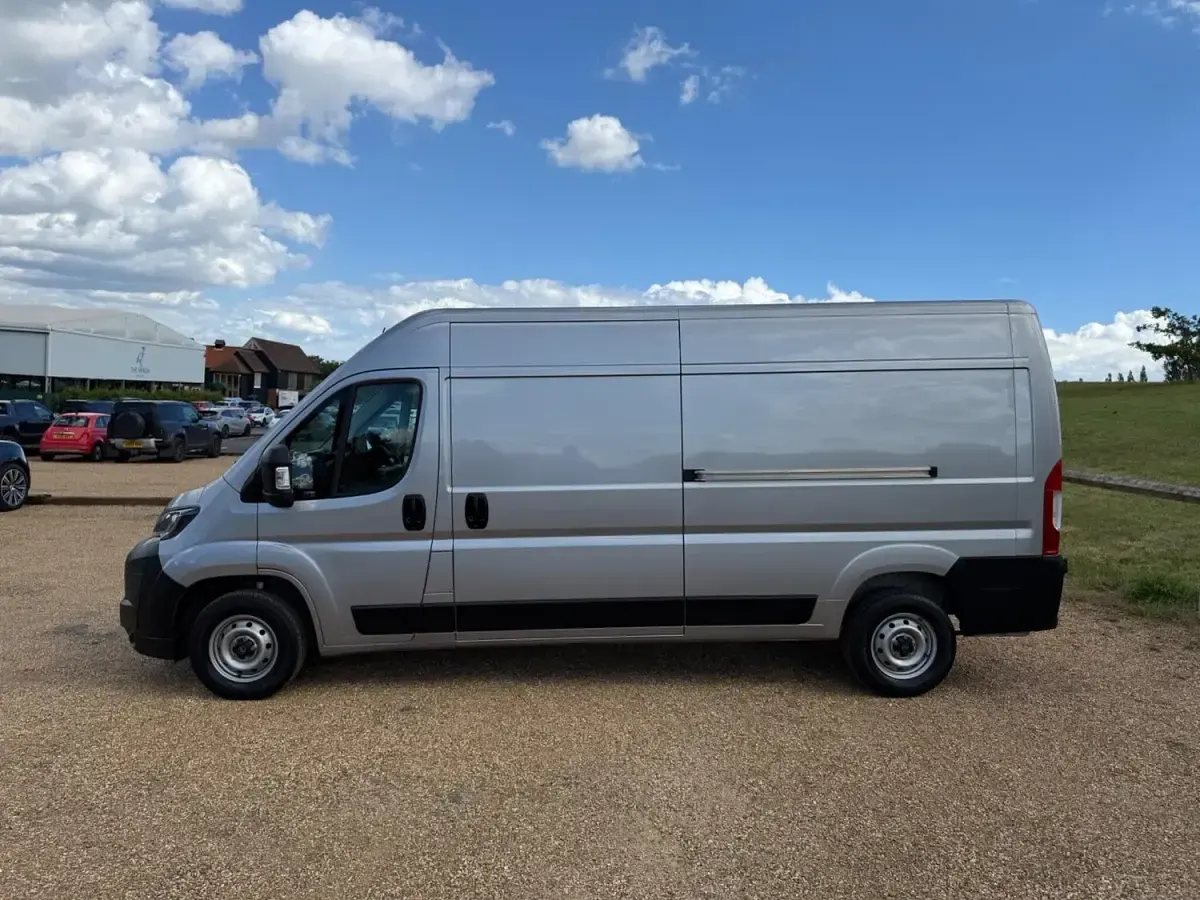 Used Citroën Relay 2024 Grey Van