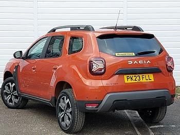 Used Dacia Duster Journey 90 HP (66 kW) 2023 Orange SUV
