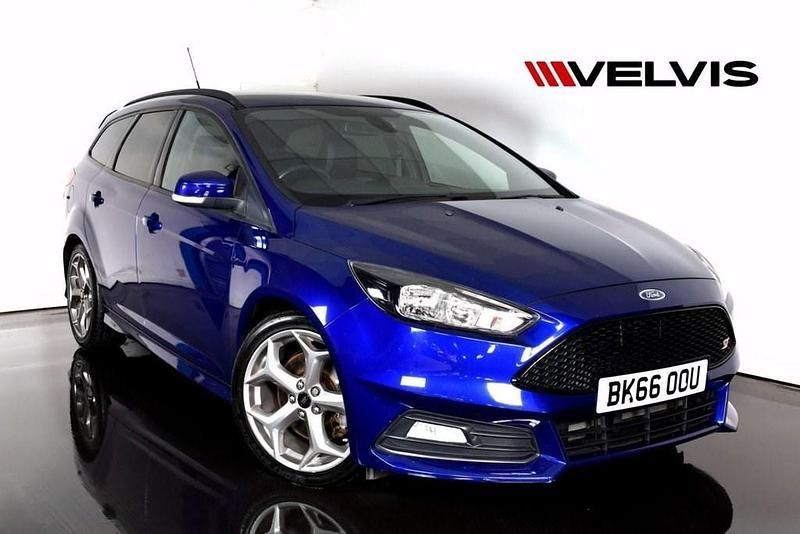 Blue Used 2016 Ford Focus ST Estate | £10,922 (Fair price) - Image 1/4