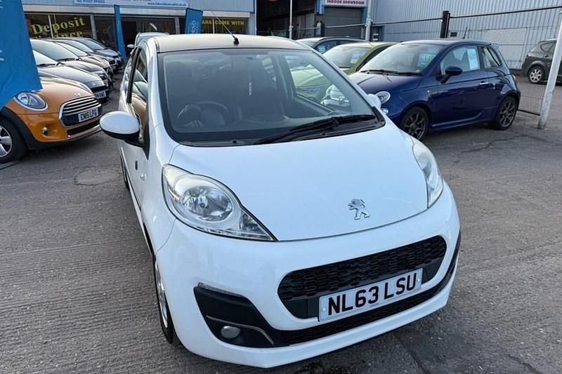 Used Peugeot 107 Envy 68 HP (50 kW) 2013 White Hatchback