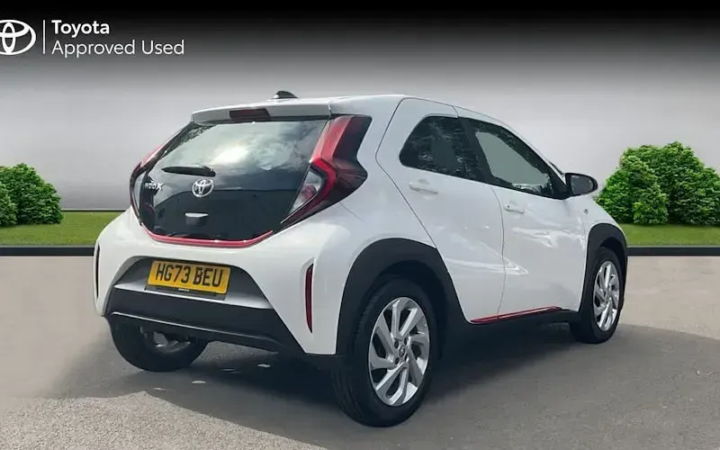 Used Toyota Aygo X PURE 72 HP (52 kW) 2025 SUV