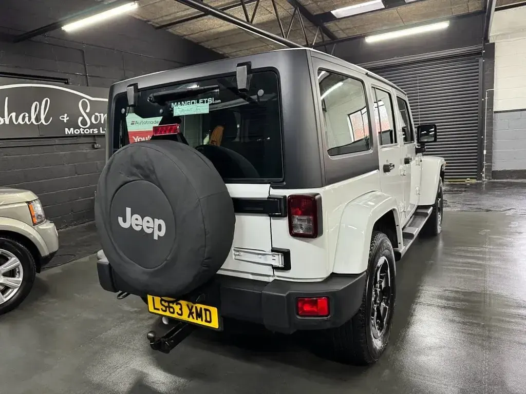 Used Jeep Wrangler Sahara 197 HP (144 kW) 2013 White SUV