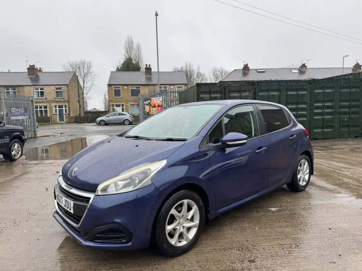 Second-hand Peugeot 208 Active 2017 Mov Hatchback