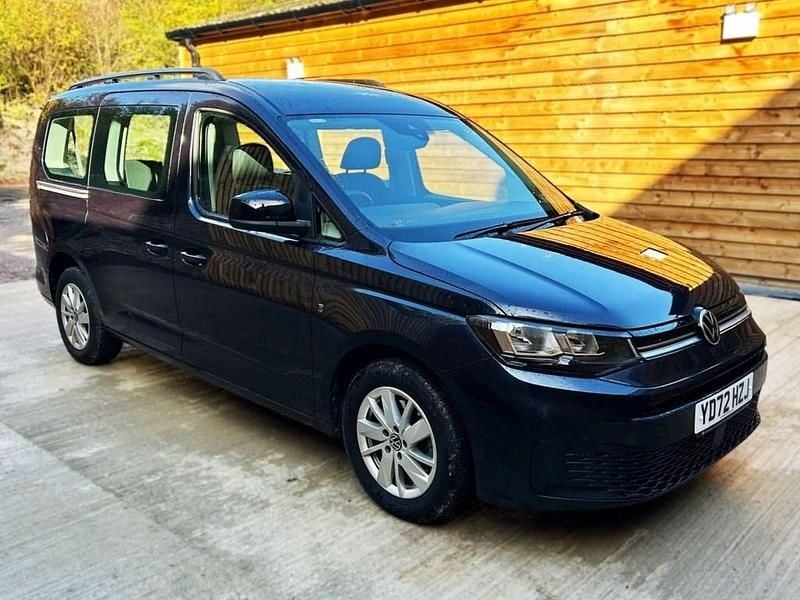 Blue Used 2022 VW Caddy Maxi Life MPV | £26,940 (Good price) - Image 1/4