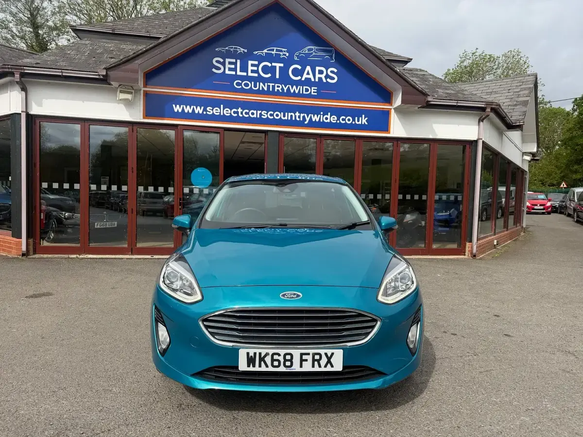 Used Ford Fiesta Zetec 85 HP (62 kW) 2018 Blue Hatchback