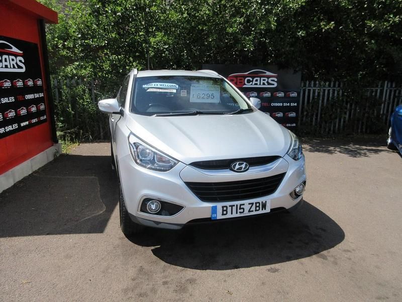 Silver Used 2015 Hyundai ix35 SE SUV | £6,295 (Fair price) - Image 1/2