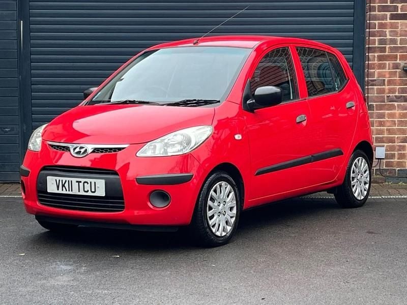 Used Hyundai i10 Classic 86 HP (63 kW) 2011 Red Hatchback