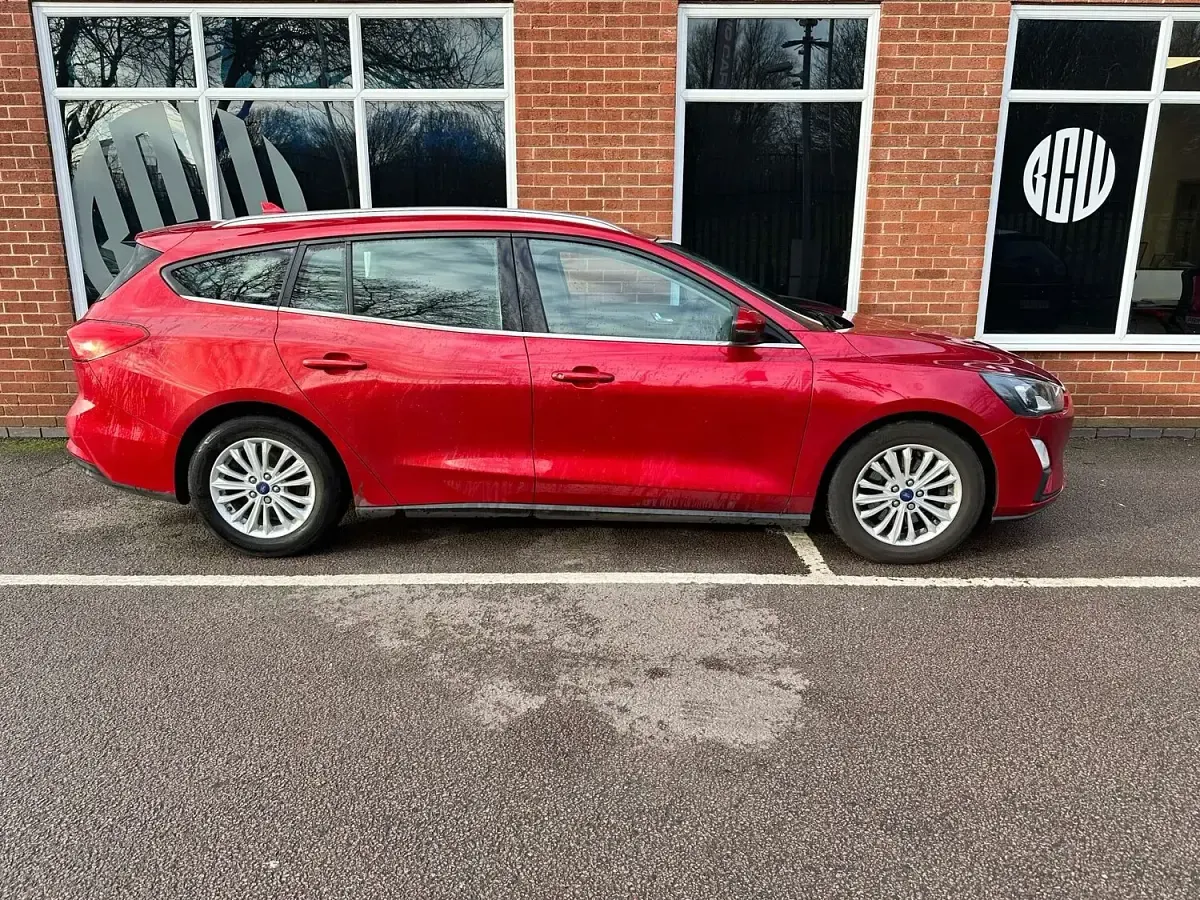 Used Ford Focus Titanium 2022 Red Estate