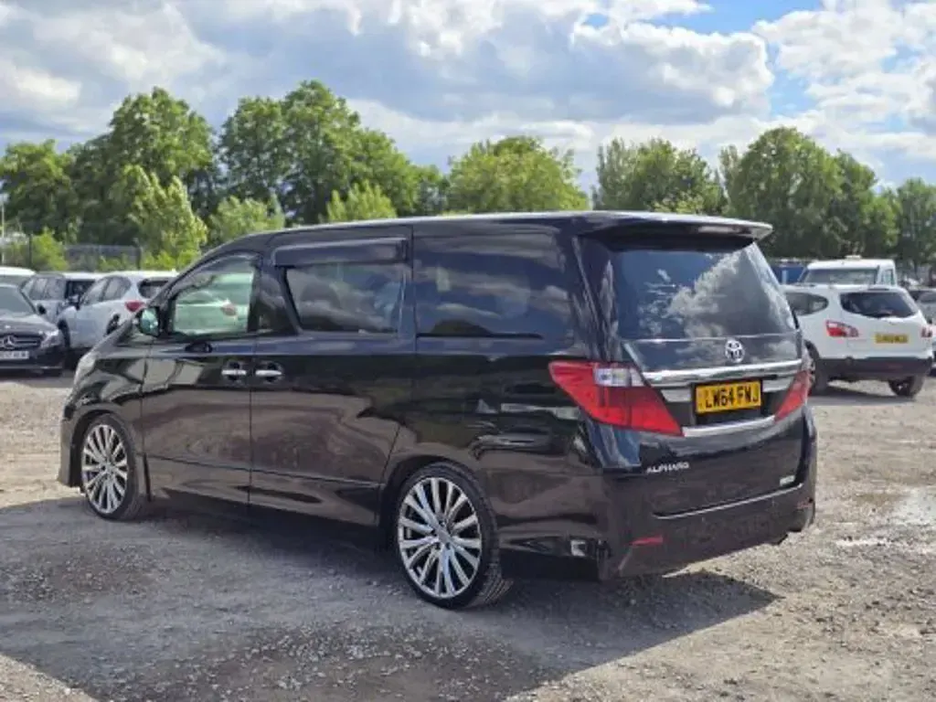Used Toyota Alphard 182 HP (133 kW) 2026 MPV
