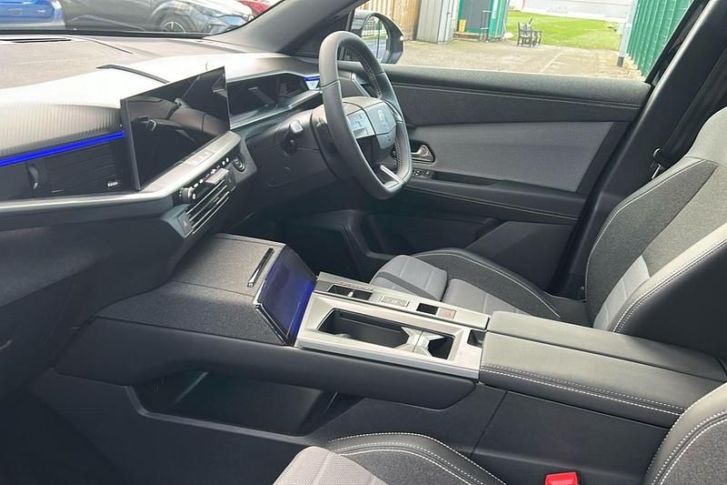 Used Vauxhall Grandland X GSe 136 HP (100 kW) 2025 Black SUV