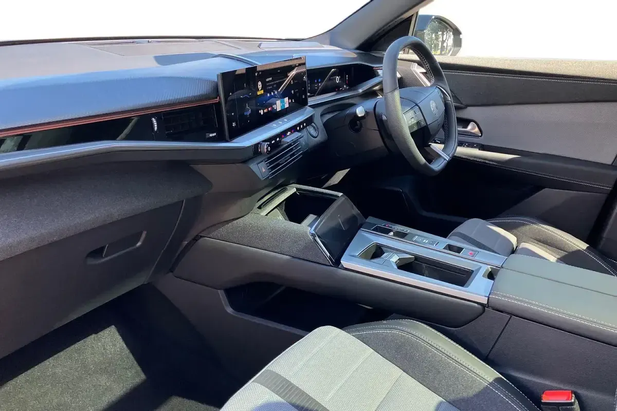 Used Vauxhall Grandland X Ultimate 136 HP (100 kW) 2025 Carbon black SUV