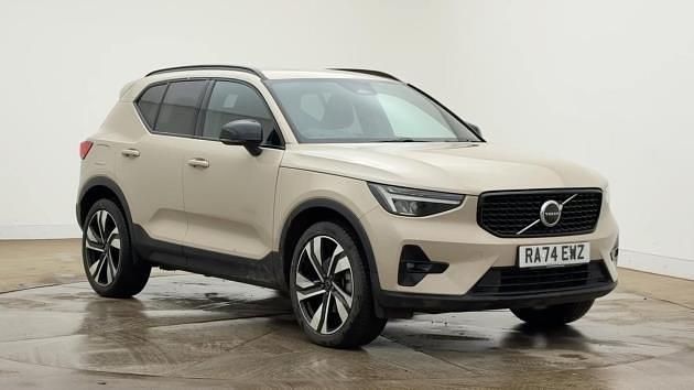Used Volvo XC40 Plus 197 HP (144 kW) 2025 Sand dune SUV