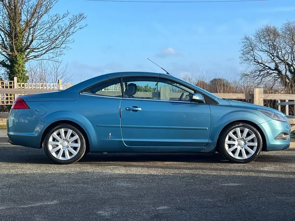 Used Ford Focus Cabriolet Convertible 2009 Blue Cabriolet