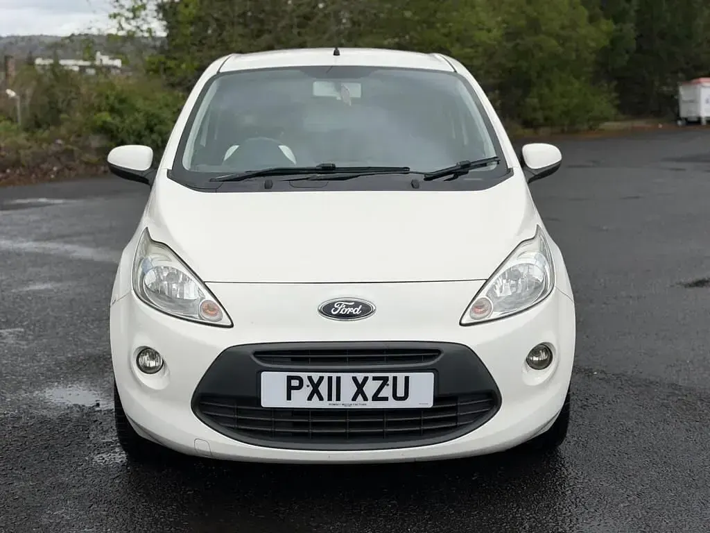 Used Ford Ka Zetec 69 HP (50 kW) 2011 White Hatchback