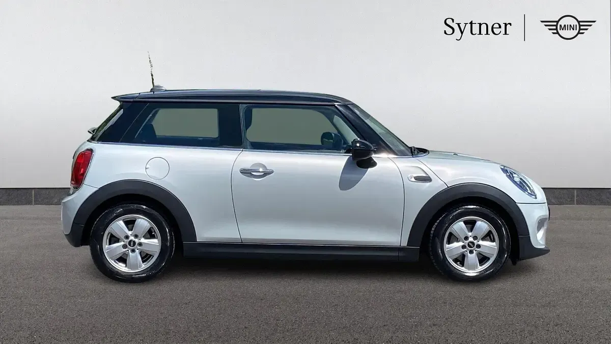 Used Mini Cooper Hatch 134 HP (98 kW) 2018 Silver Hatchback