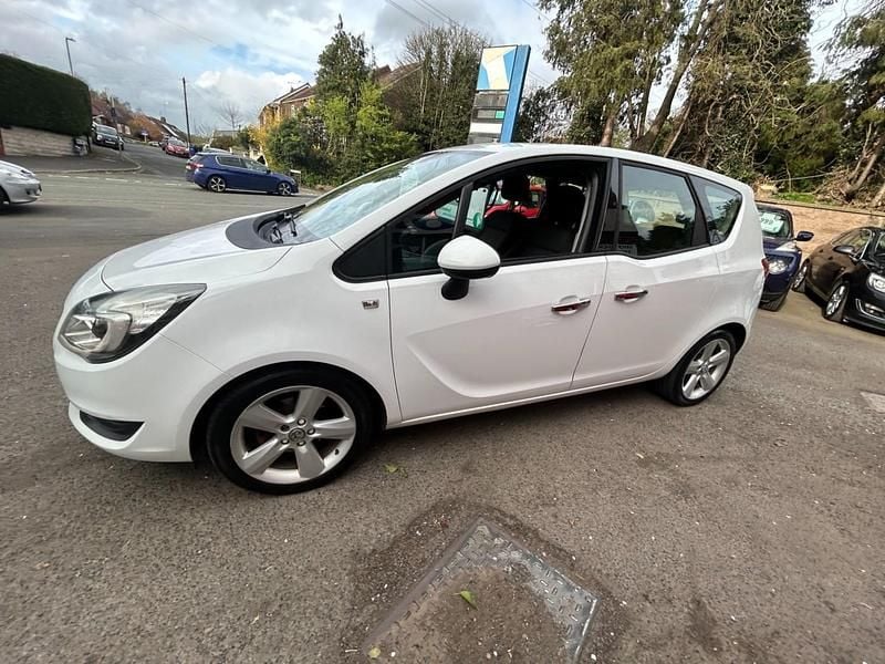 Used Vauxhall Meriva 2015 White MPV