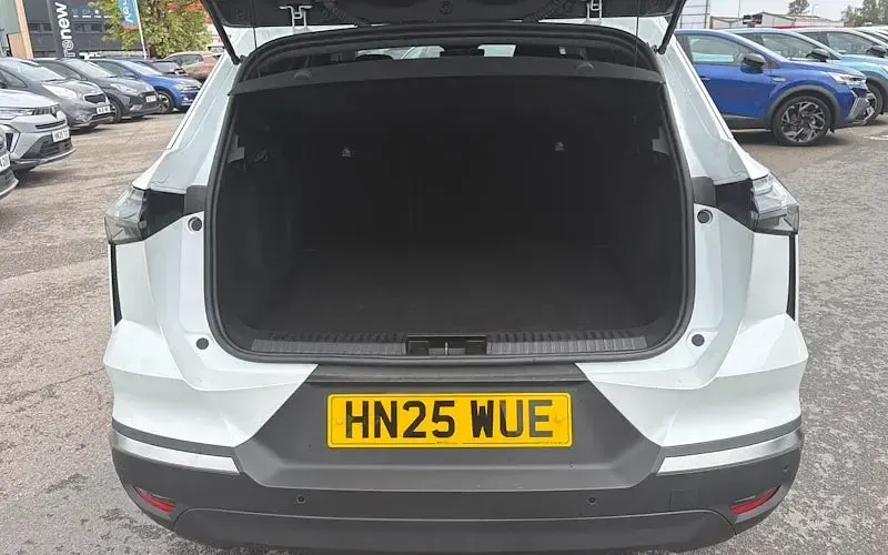 Begagnad Renault Symbioz Techno 143 HK (105 kW) 2025 Vit SUV