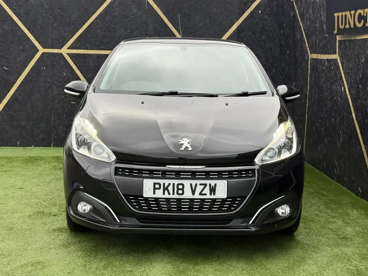 Used Peugeot 208 2018 Black Hatchback