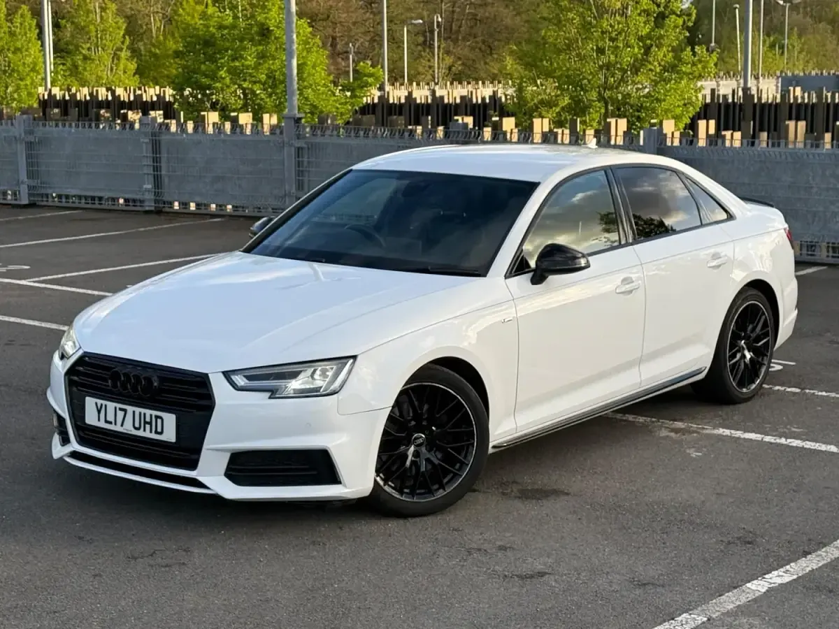Usado Audi A4 Black Edition 150 CV (110 kW) 2017 Blanco Berlina